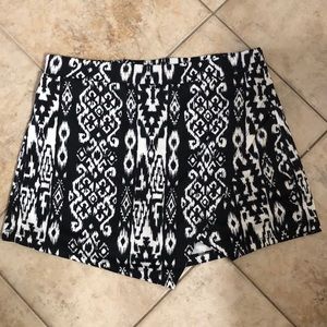 Black and White Tribal pattern skort